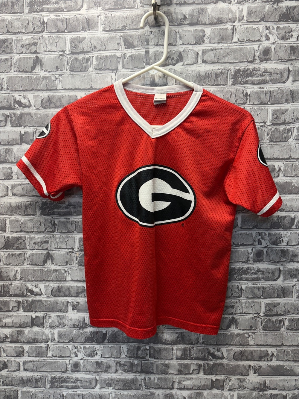 Georgia Bulldogs 
Kids Red Short-Sleeve Sports Jersey with White Trim